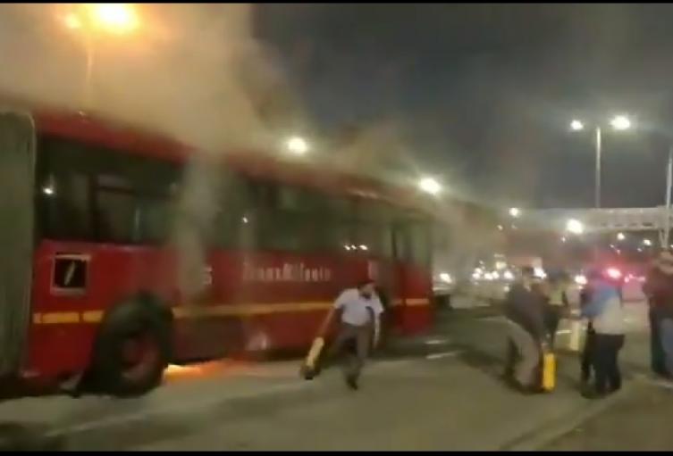 Incendio en un bus de Transmilenio | Alerta Bogotá